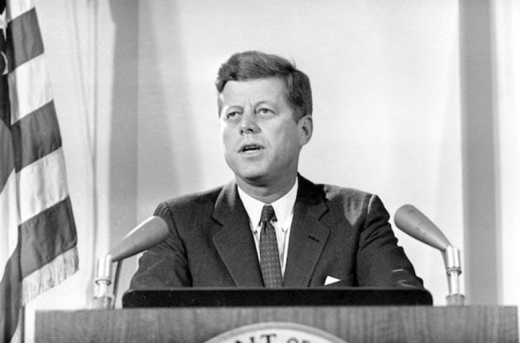 Δέκα θεωρίες συνωμοσίας για τη δολοφονία του JFK (βίντεο)